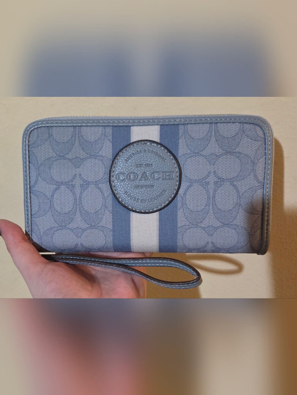 Coach Dempsey Signature Jacquard Large Wristlet Wallet Marble Blue Like New